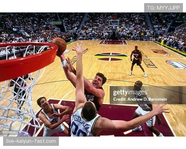 萨博尼斯挡拆拉开空间不如约基奇制造错位