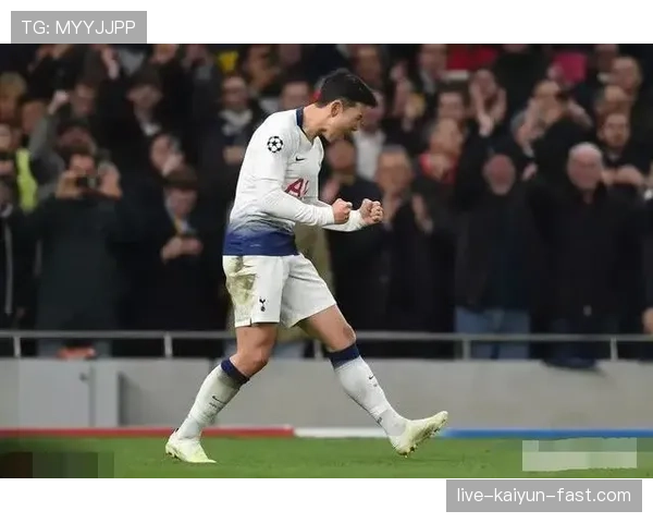 孙兴慜与香川真司：东亚旗帜球员的进攻影响力与核心角色对比分析